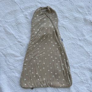 SOLD Gunamuna Bamboo Tan Star 0.5 TOG Sleep Bag Swaddle Sleep Sack 0-3months